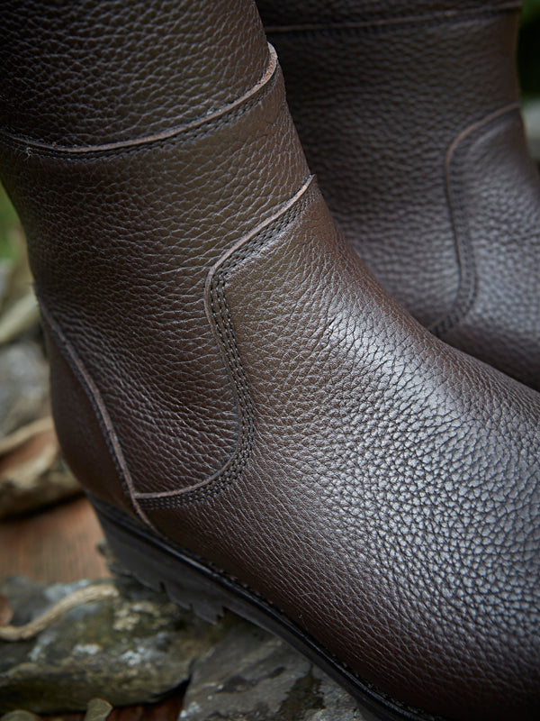 Hawk brown Country Boot - stitching detail