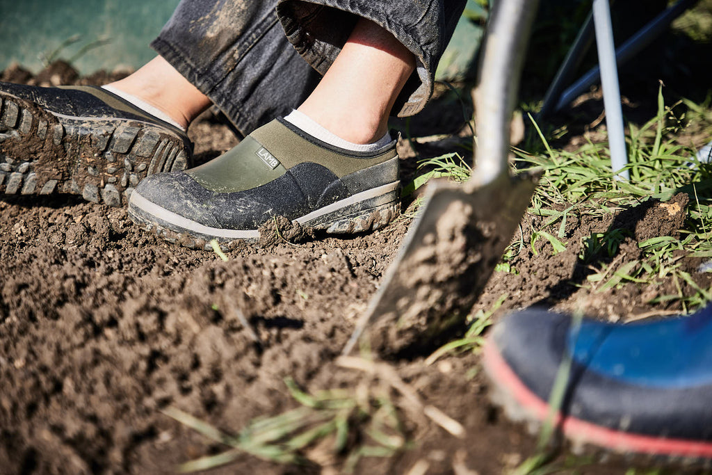 The Benefits of good quality gardening shoes : Tending your land in comfort and style.