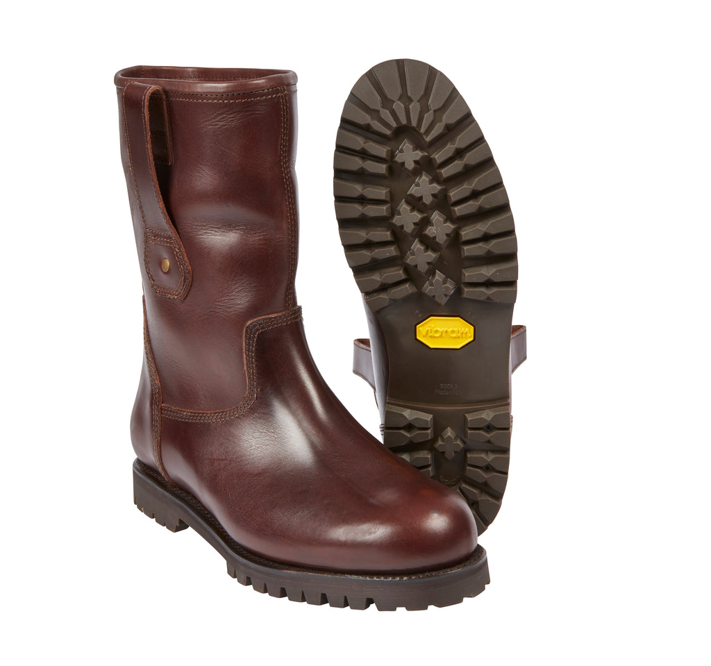 bespoke country hiking hunting boot. chestnut brown, sympatex membrane for durability and comfort