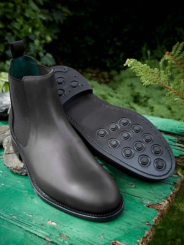 Falcon - sole of chelsea boot in black